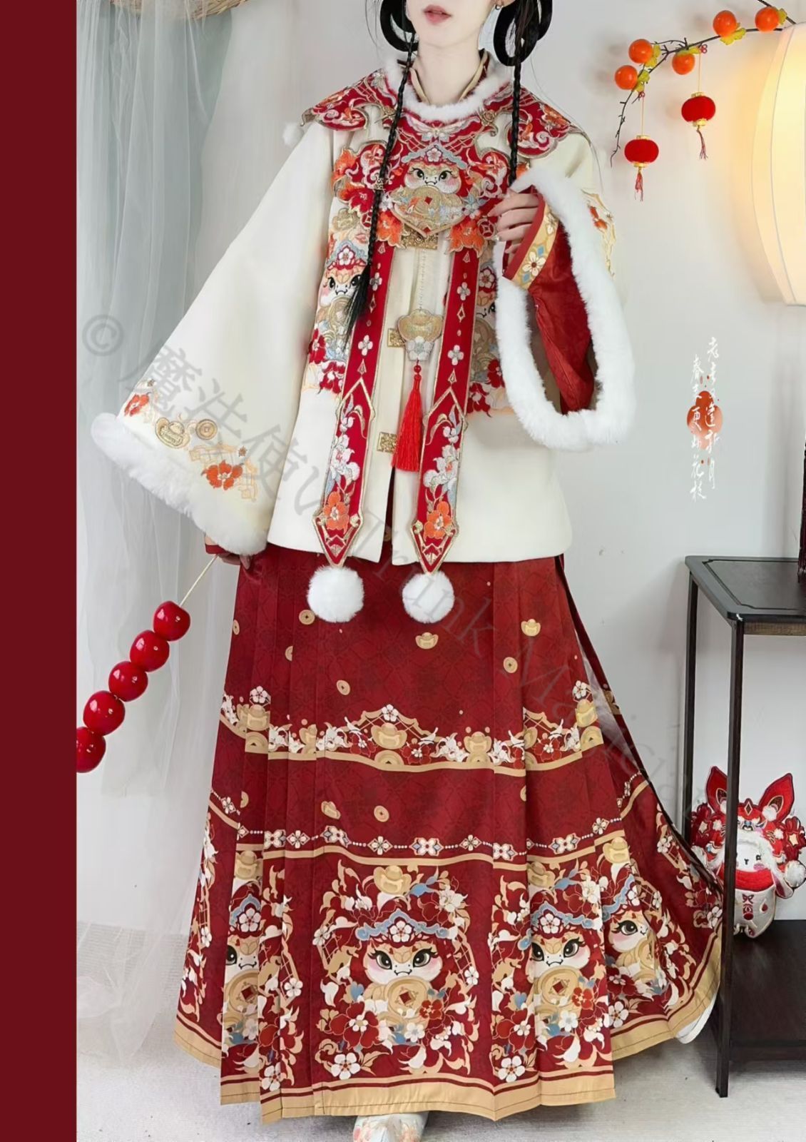 蛇転銭坤 明制漢服 豪華4点セット 新年クリスマス用コスプレ衣装 蛇転銭坤 明制漢服 豪華4点セット 女子