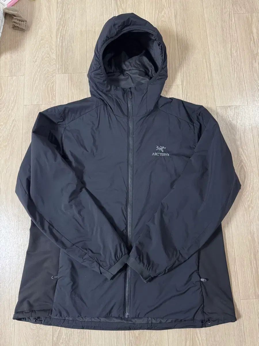 2 XL ARC TERYX アークテリクス Atom アトム フーディ ウィンドブレーカー ブラック lt Cerium セリウム