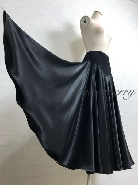 MERRY】新品 フレアー最大 サテン パソドブレ スカート 社交ダンス 黒