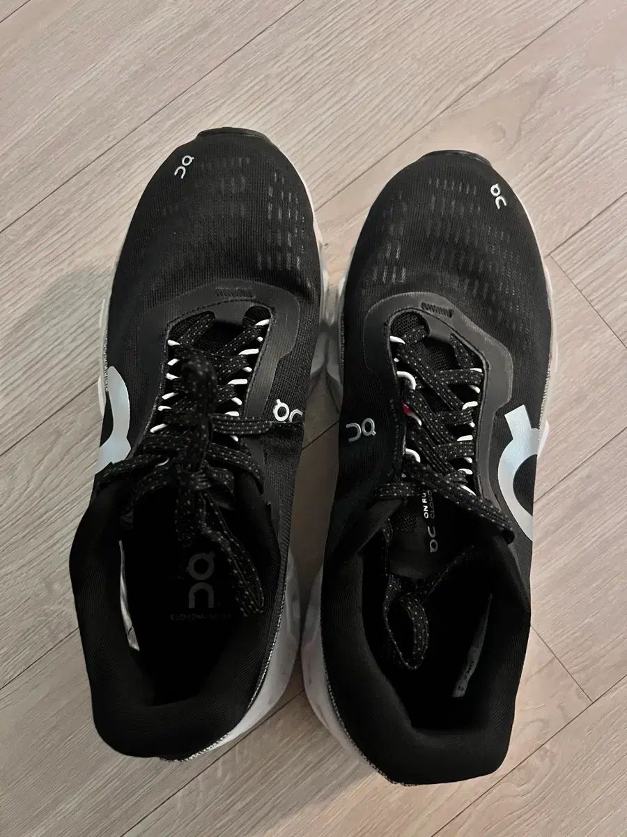 オンラニング クラウドモンスター2 240 ランニングシューズ