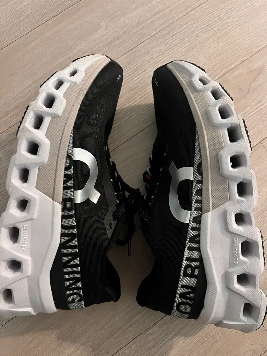  オンラニング クラウドモンスター2 240 ランニングシューズ 登山靴 トレッキングシューズ アウトドアシューズ