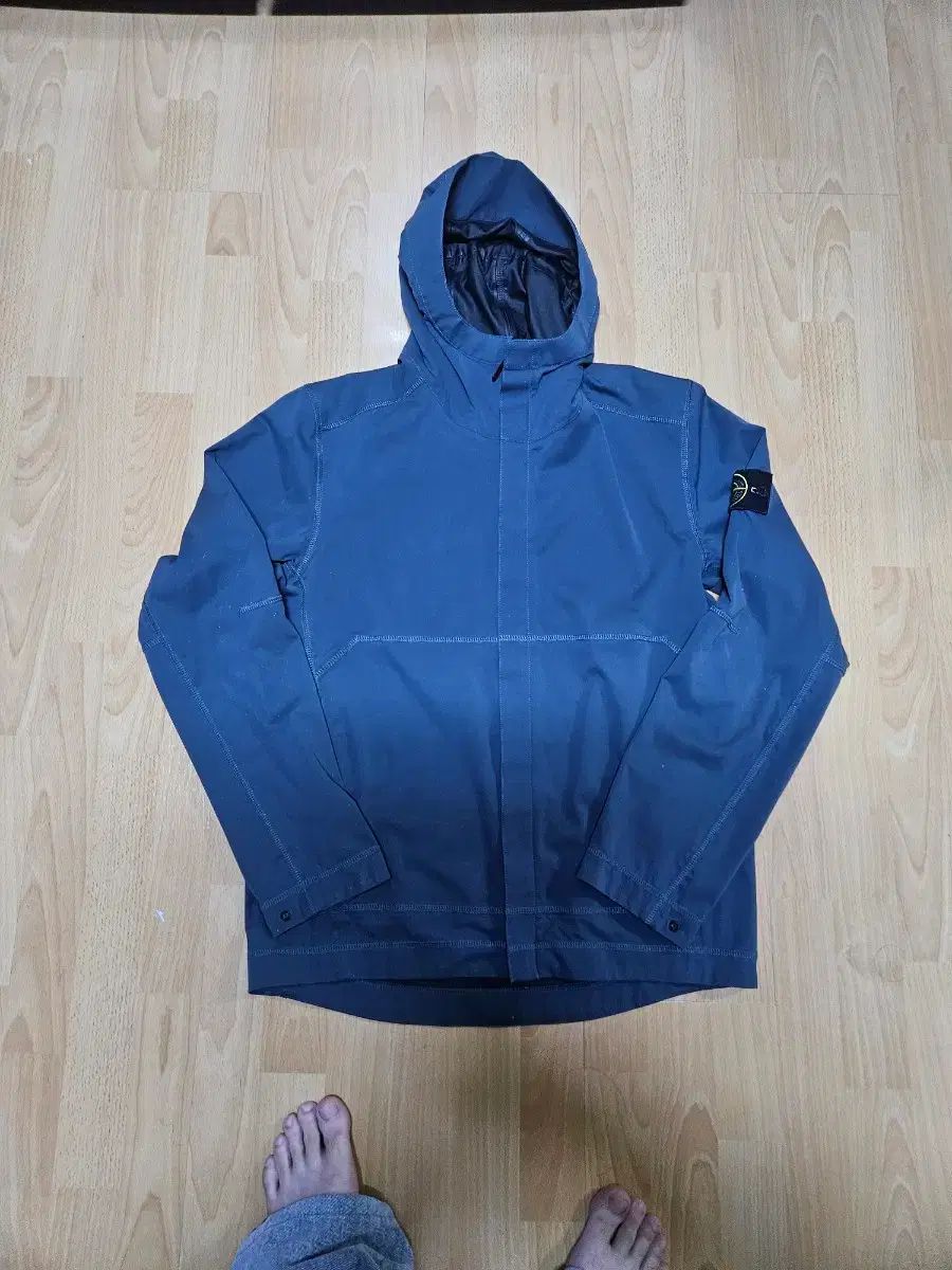 正規品) STONE ISLAND ストーンアイランド ライト ソフト シェル