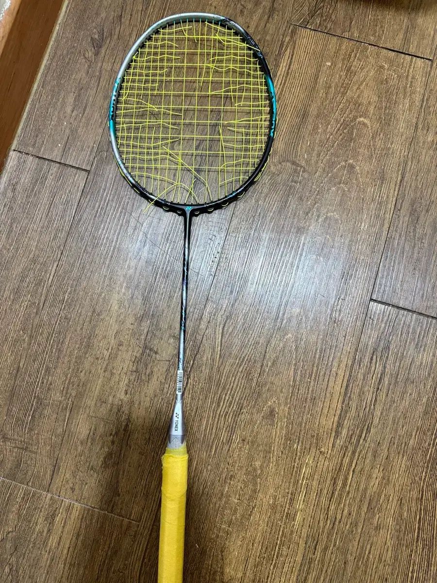 バドミントン ラケット アクスタ 록 88 D プロ 3世代