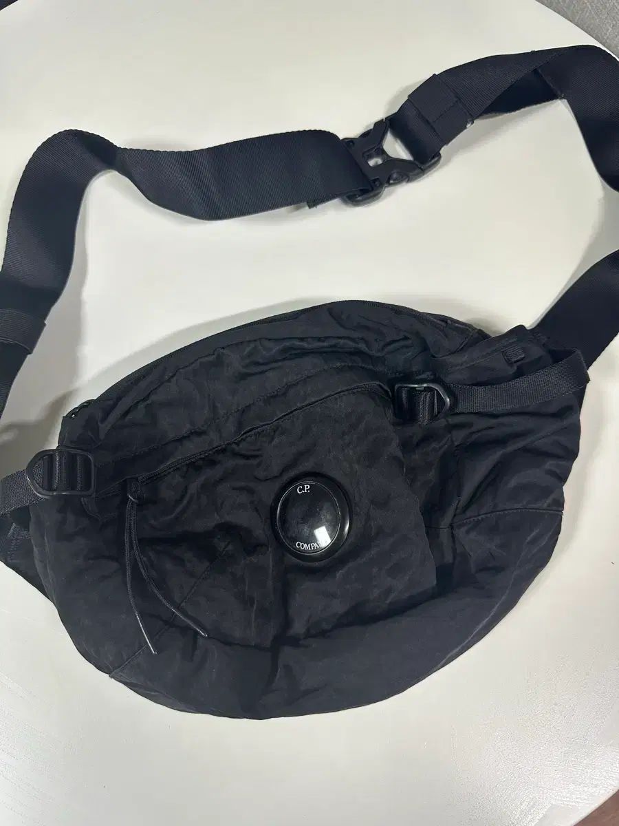 C.P. COMPANY シーピーカンパニー ヒップバッグ