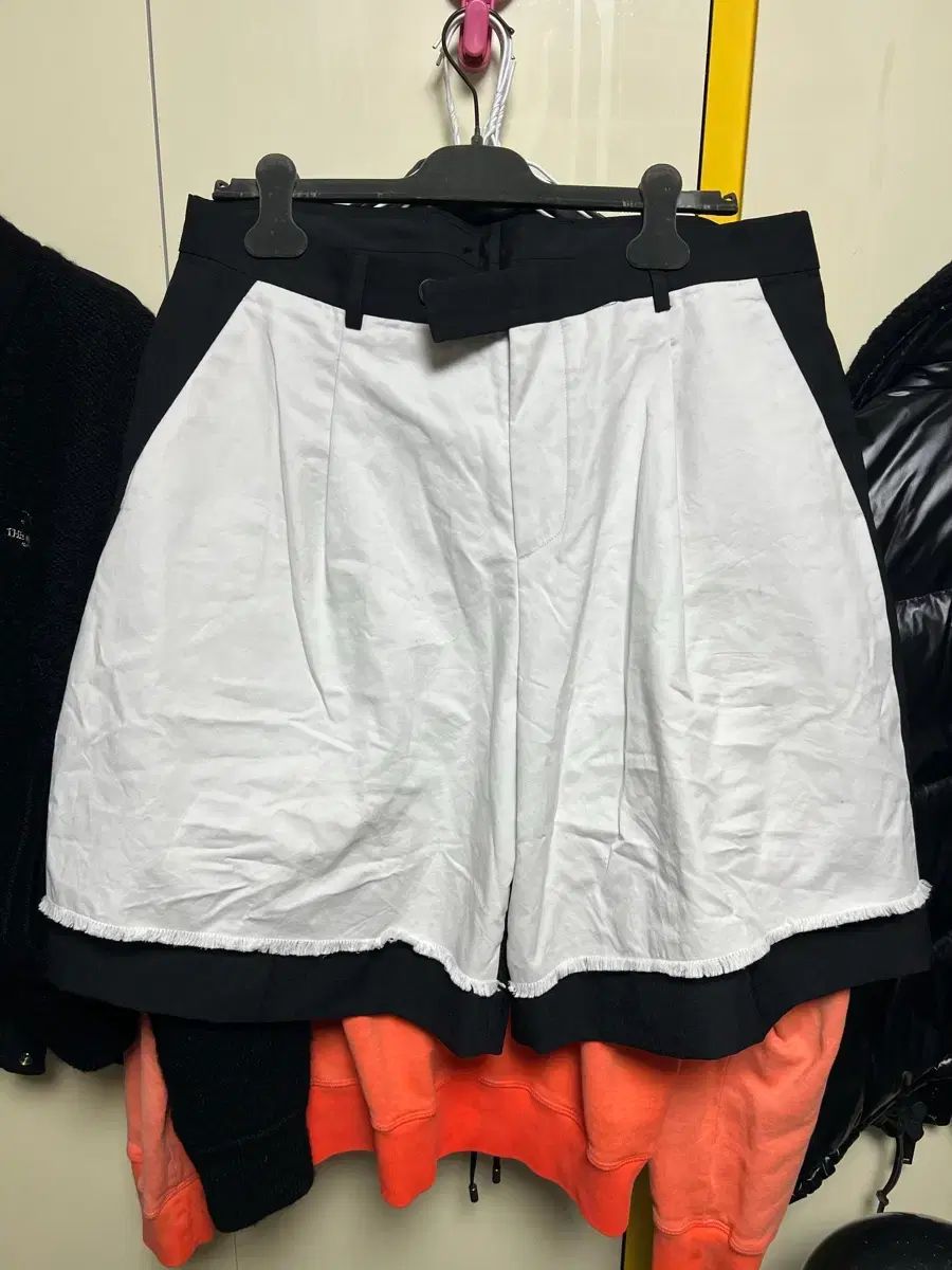 ディオール ブラック ホワイト バイ ハーフパンツ