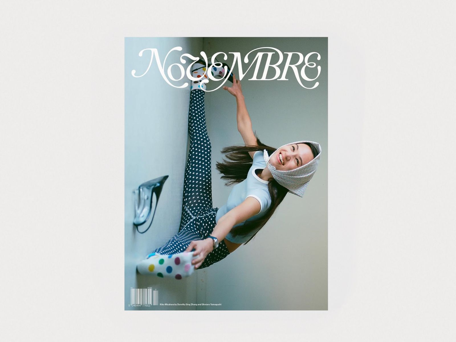 花菜「ブラックフライデー」クリスマスローズ 小苗 セット 晴天様専用「ブラックフライデー」クリスマスローズ 小苗 セット