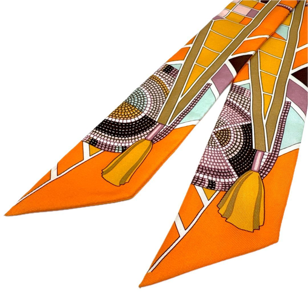 新品　エルメス　ツイリー　草原のインディアンアート　オレンジ　スカーフ 新品 エルメス ツイリー 草原のインディアンアート オレンジ スカーフ