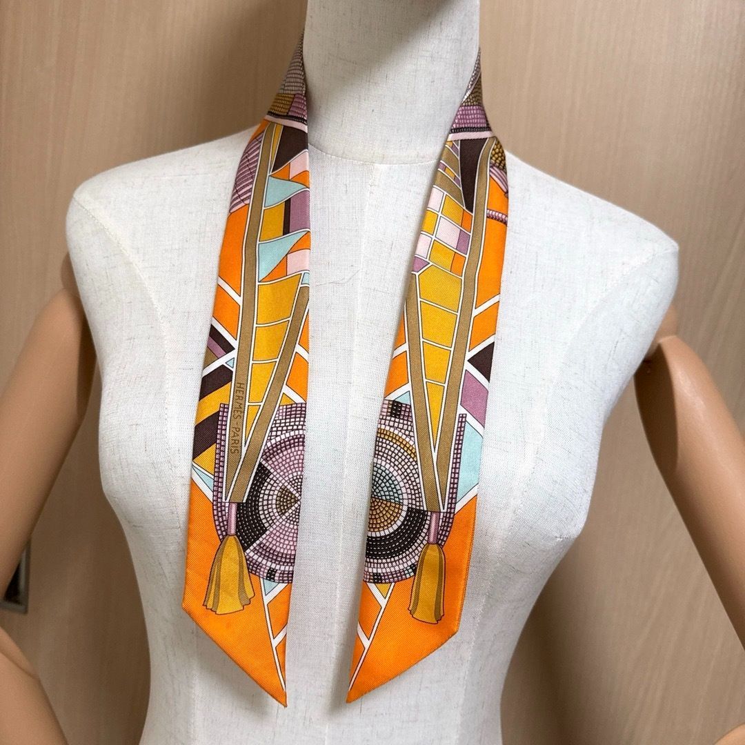 HERMES エルメス （大平原のインディアンアート）ツイリー リボン