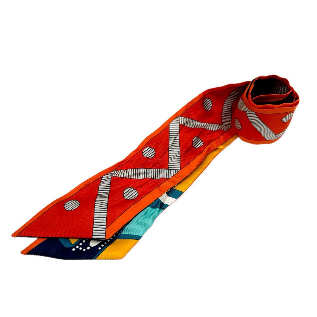 新品 エルメス カレ70 ベルリンヌ馬車に乗って バンダナ柄 スカーフ レッド HERMES エルメス ベルリンヌ馬車に乗って ツイリー リボンスカーフ