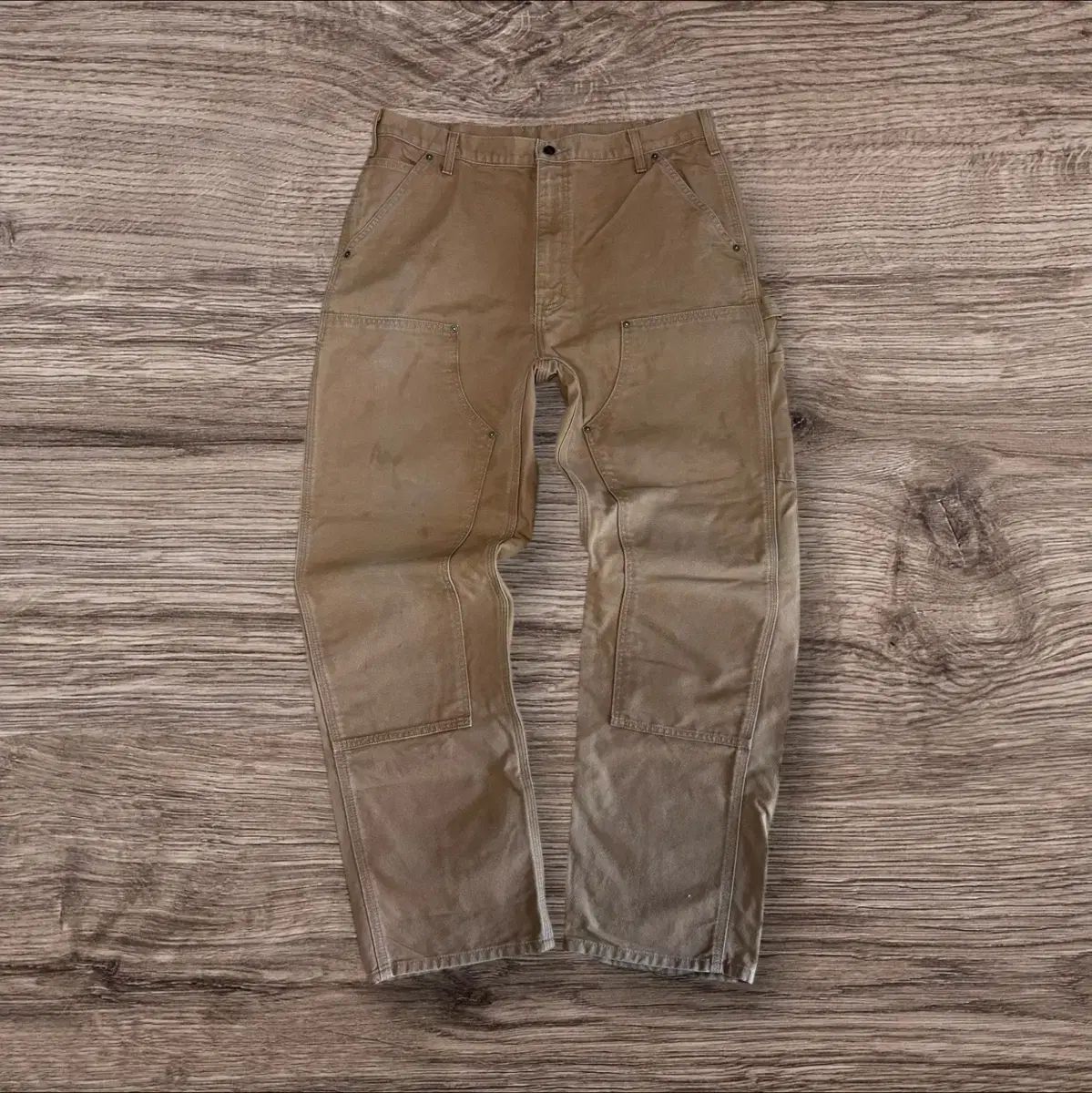 Carhartt ダブルニー B 136 BRN