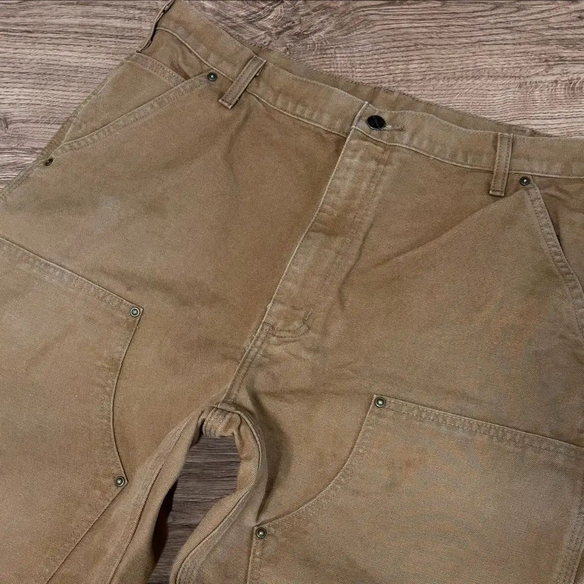 Carhartt ダブルニー B 136 BRN