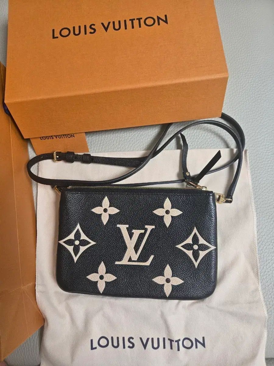 ルイヴィトン ダブルジップ アンフラージュ クロスバック