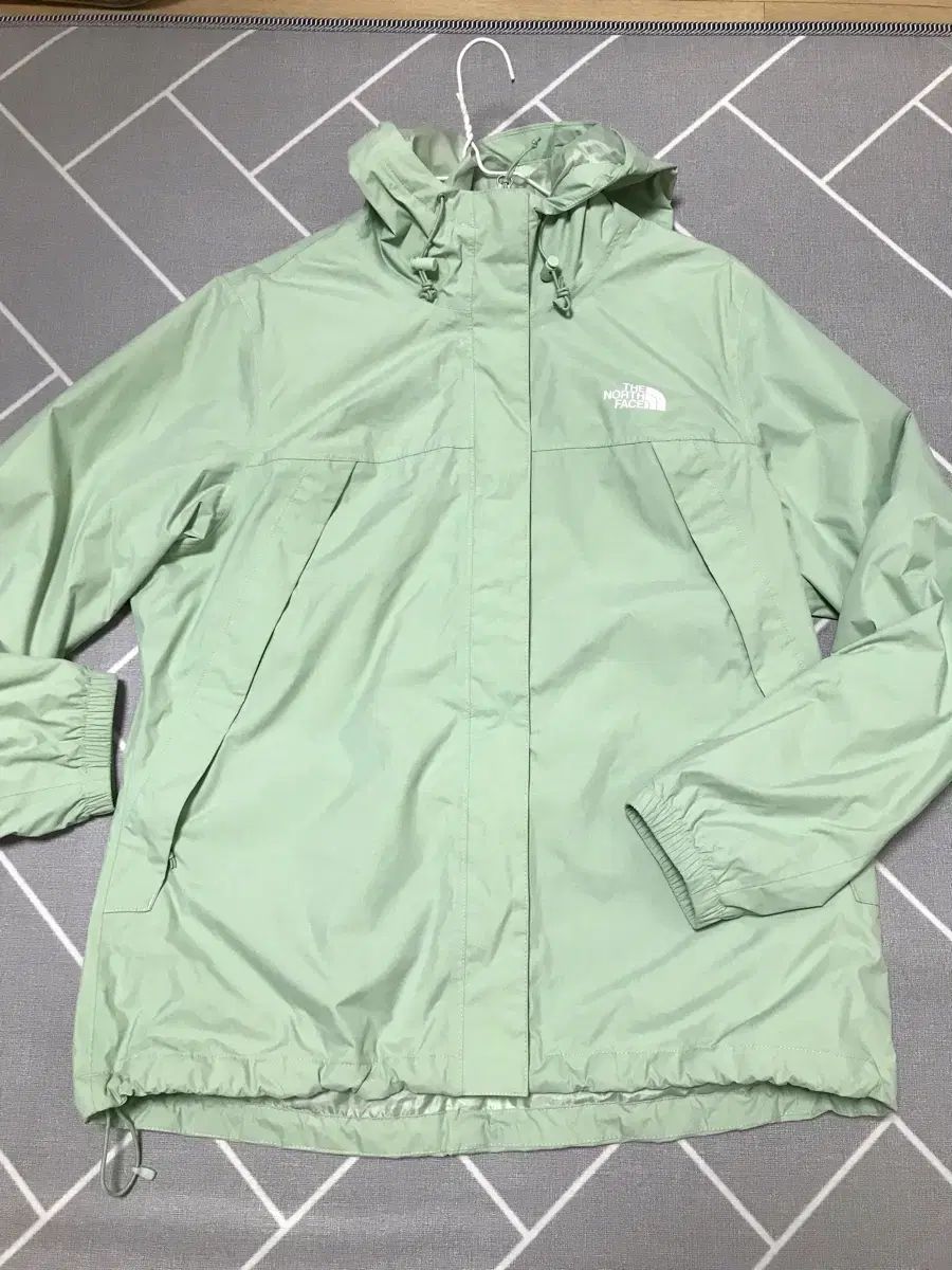THE NORTH FACE ザノースフェイス レディース ウィンドブレーカー