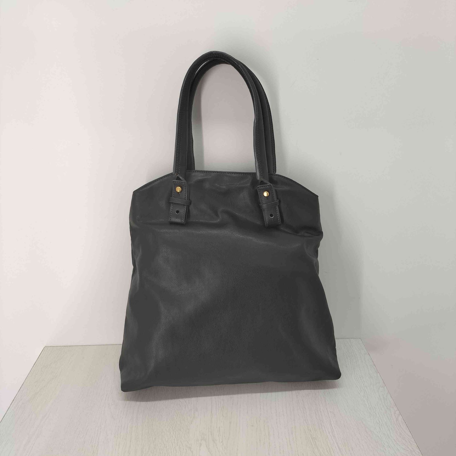 Chloé ブラックレザーハンドバッグ　ノベルティ クロエ Chloe レザー ハンドバッグ トートバッグ レディース 表記無