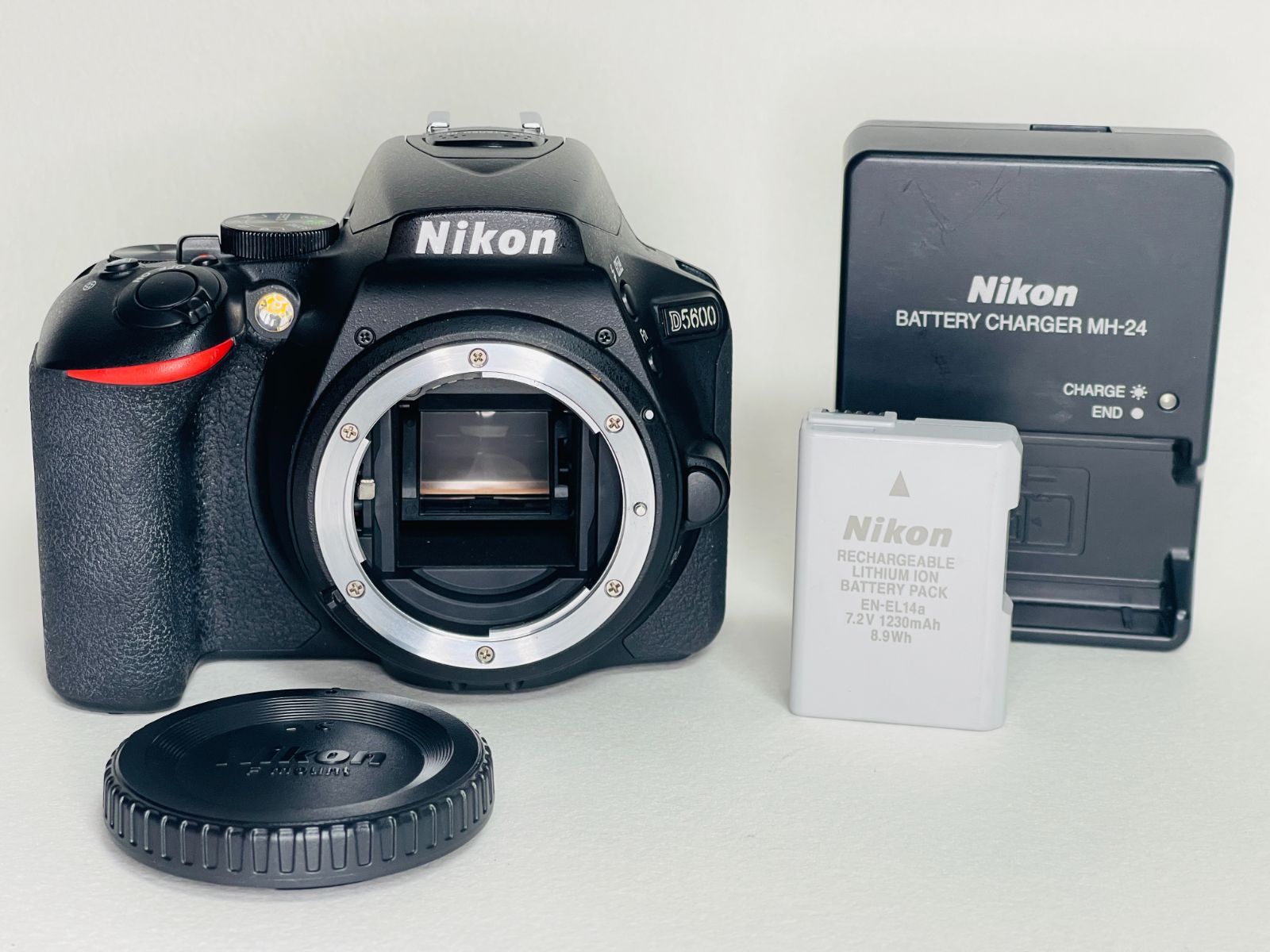 中古品〕 NIKON D5600 ボディ ニコン #kjh:`*x1235 - メルカリ