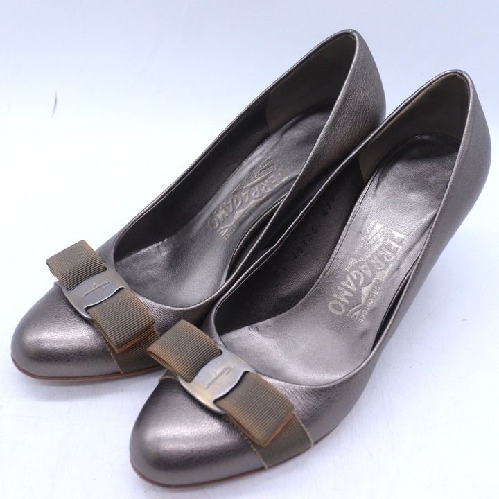 【未使用】フェラガモ ヴァラリボン パンプス シルバー金具 サイズ6D フェラガモ パンプス ヴァラリボン シューズ ブランド 靴 イタリア製