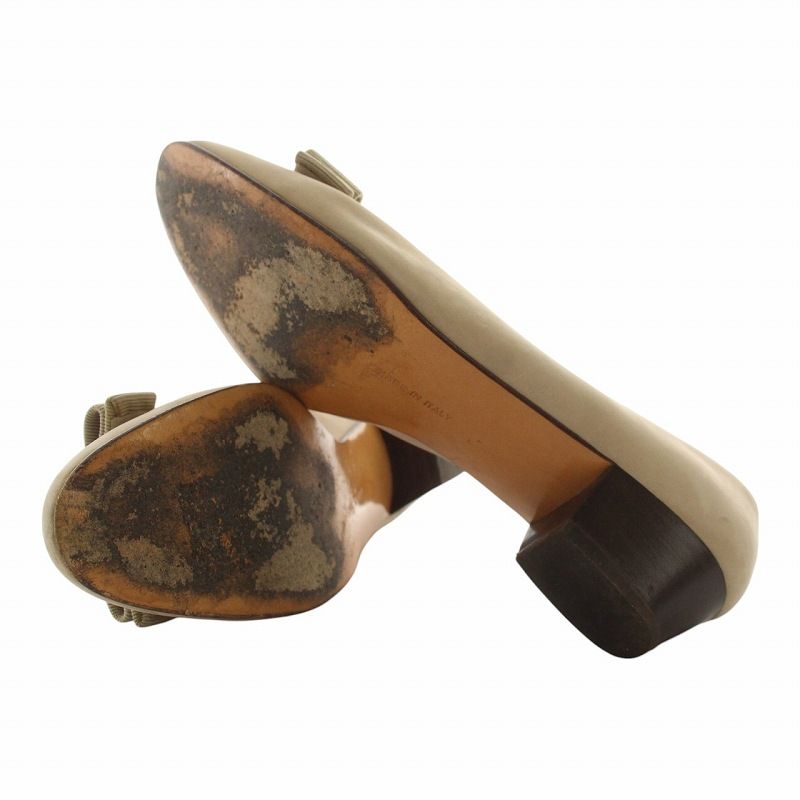 サルヴァトーレフェラガモ Salvatore Ferragamo ヴァラリボン パンプス