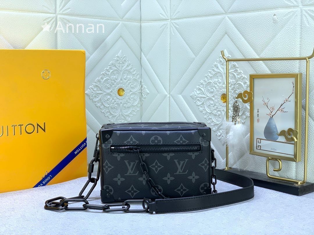 げ中 ルイヴィトン ショルダーバッグ モデル メンズ モノグラムエクリプス ミニソフトトランク 小さめ 肩掛け 斜め掛け 鞄 かばん LOUIS VUITTON M 44735 ブラック 黒