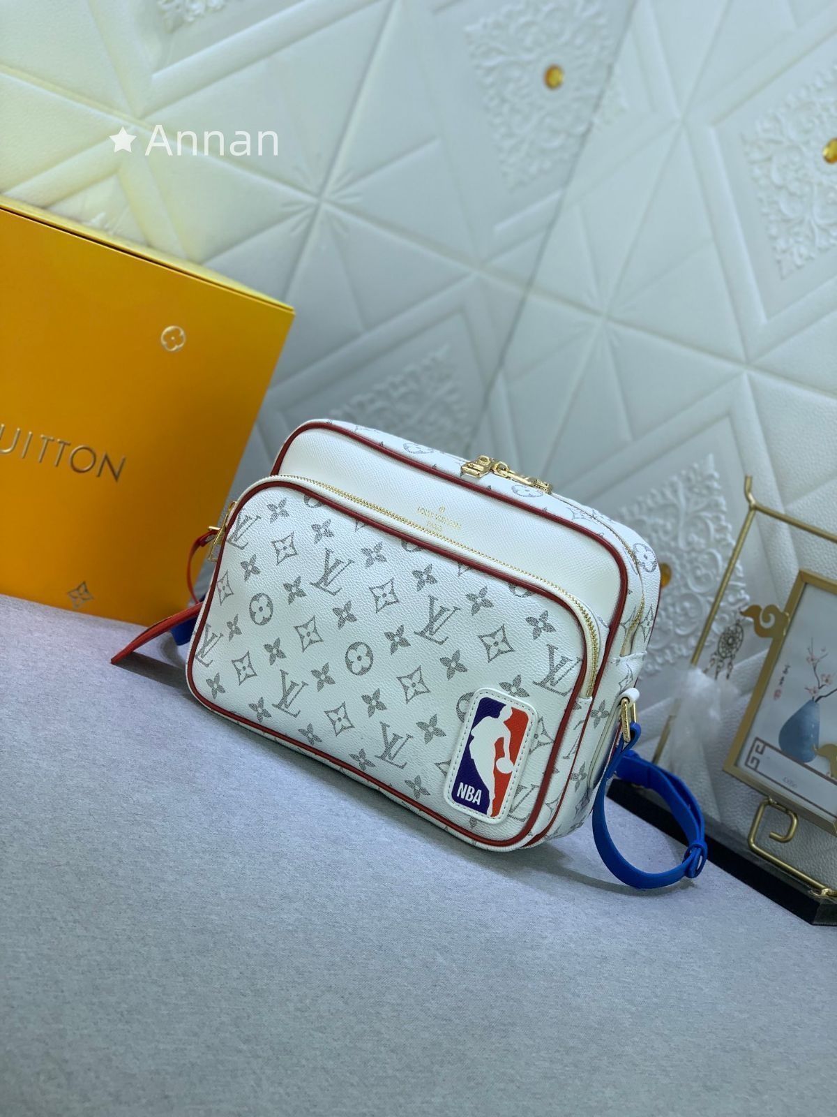 ルイヴィトンLOUIS VUITTONXNBA メンズ ショルダーバッグ モデル LVXNBA ナイル メッセンジャー PM