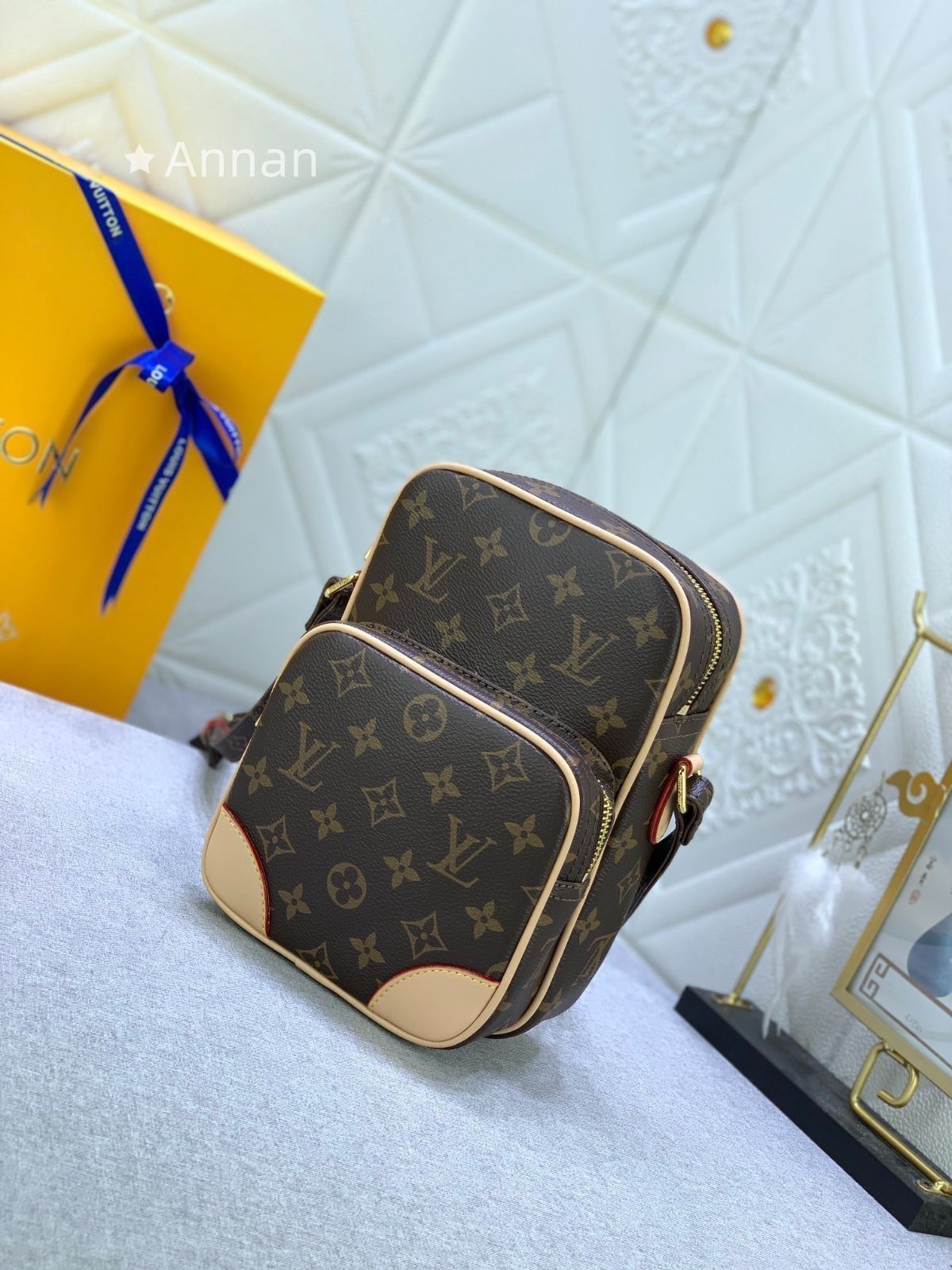 LOUIS VUITTON ルイヴィトン メンズ アマゾン ショルダーバッグ モデル M 45236