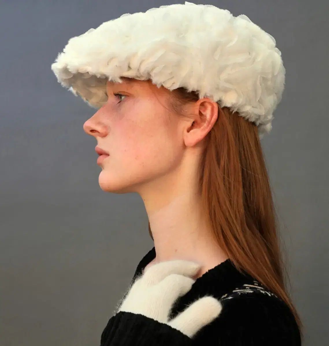 オーサムニーズ ローズ ファー ハンチングキャップ 白 AWESOME NEEDS