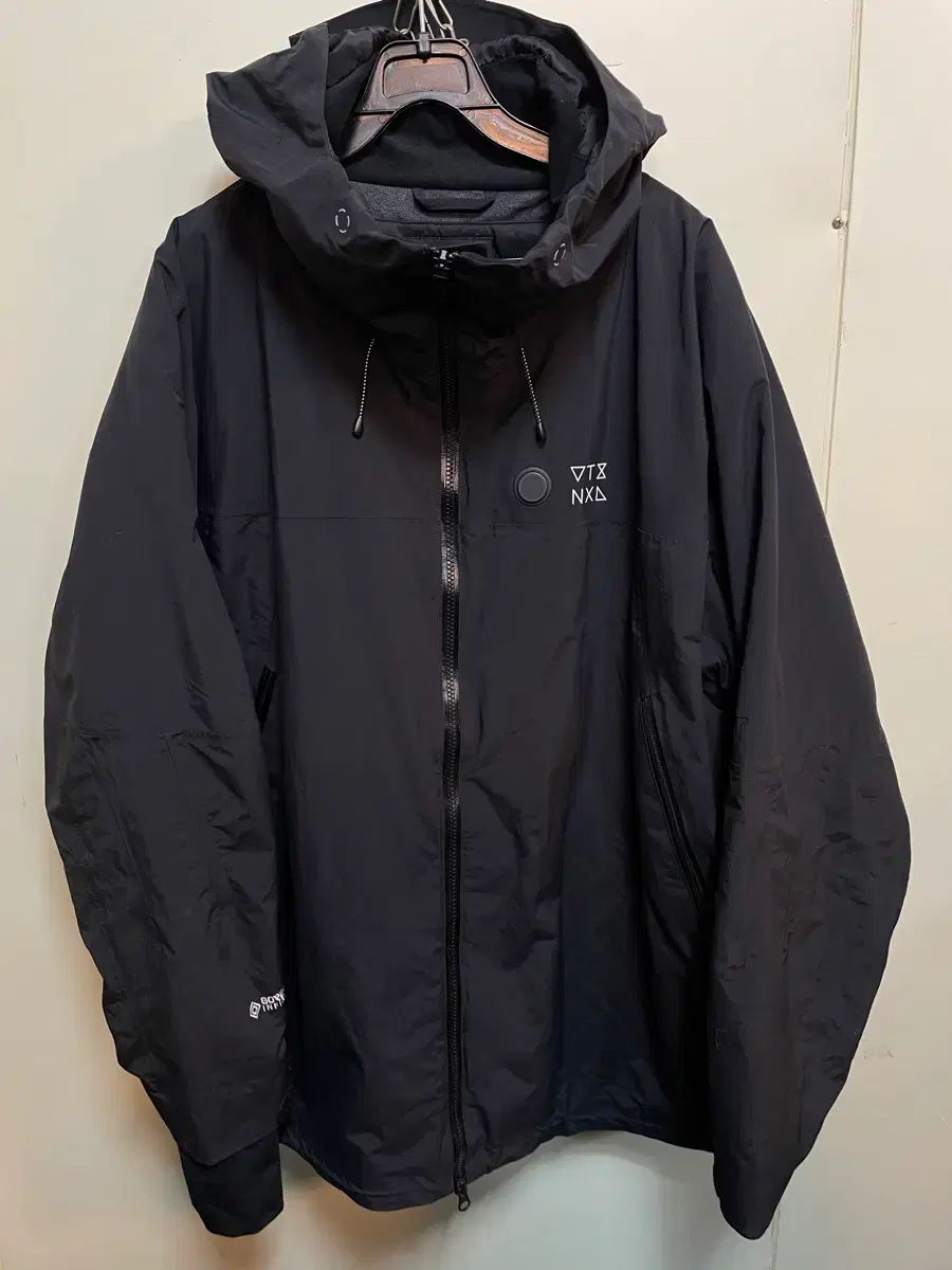 ディミートゥーxミレー ゴアテックス ジャケット