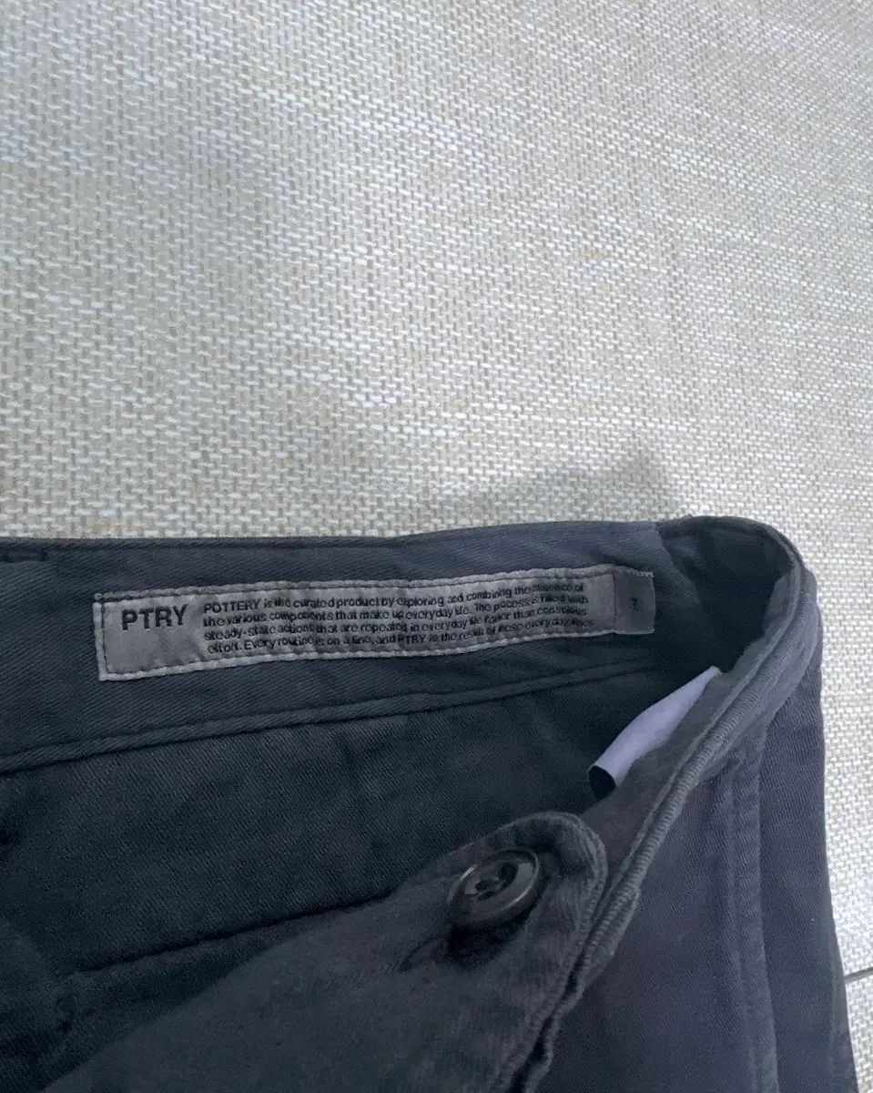 ポーターリー ガーメント ダイング オフィサー チノ パンツ チャコール 1