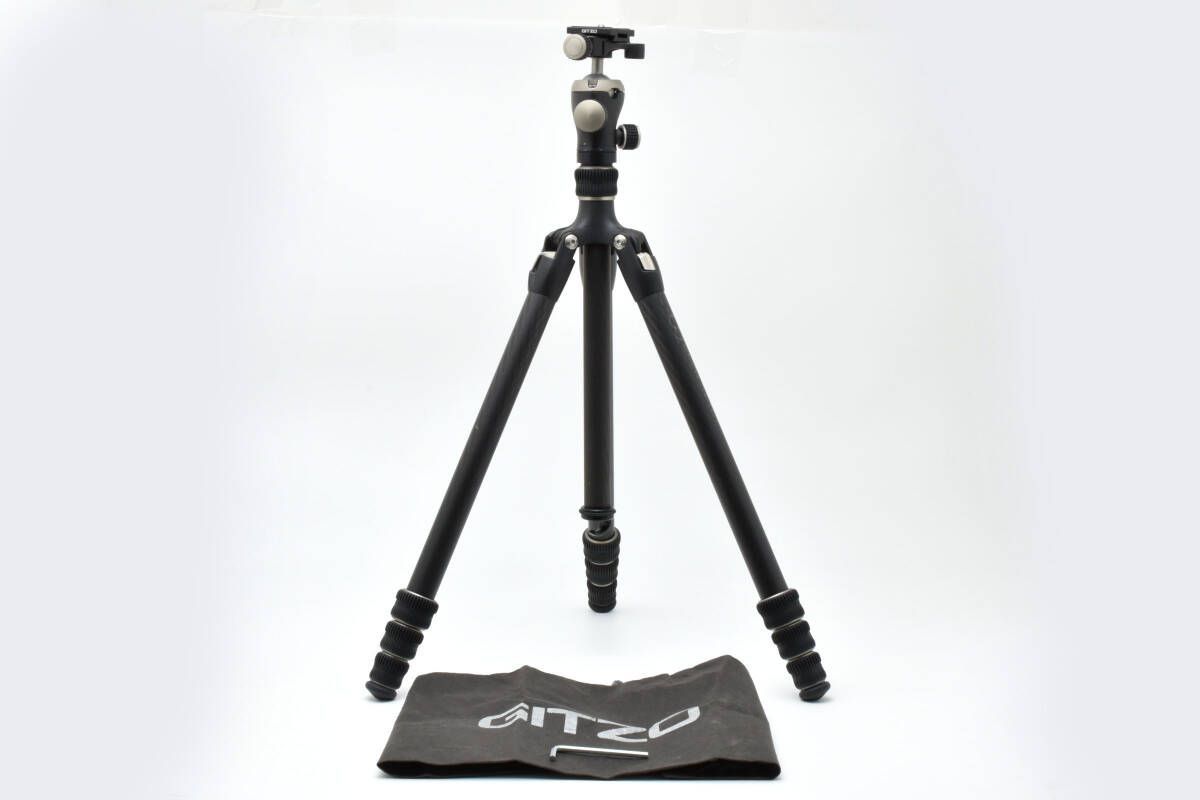 上品 GITZO ジッツオ 100周年トラベラー三脚キット GK 100 T カーボン三脚 ケース付き YM 9023＃76
