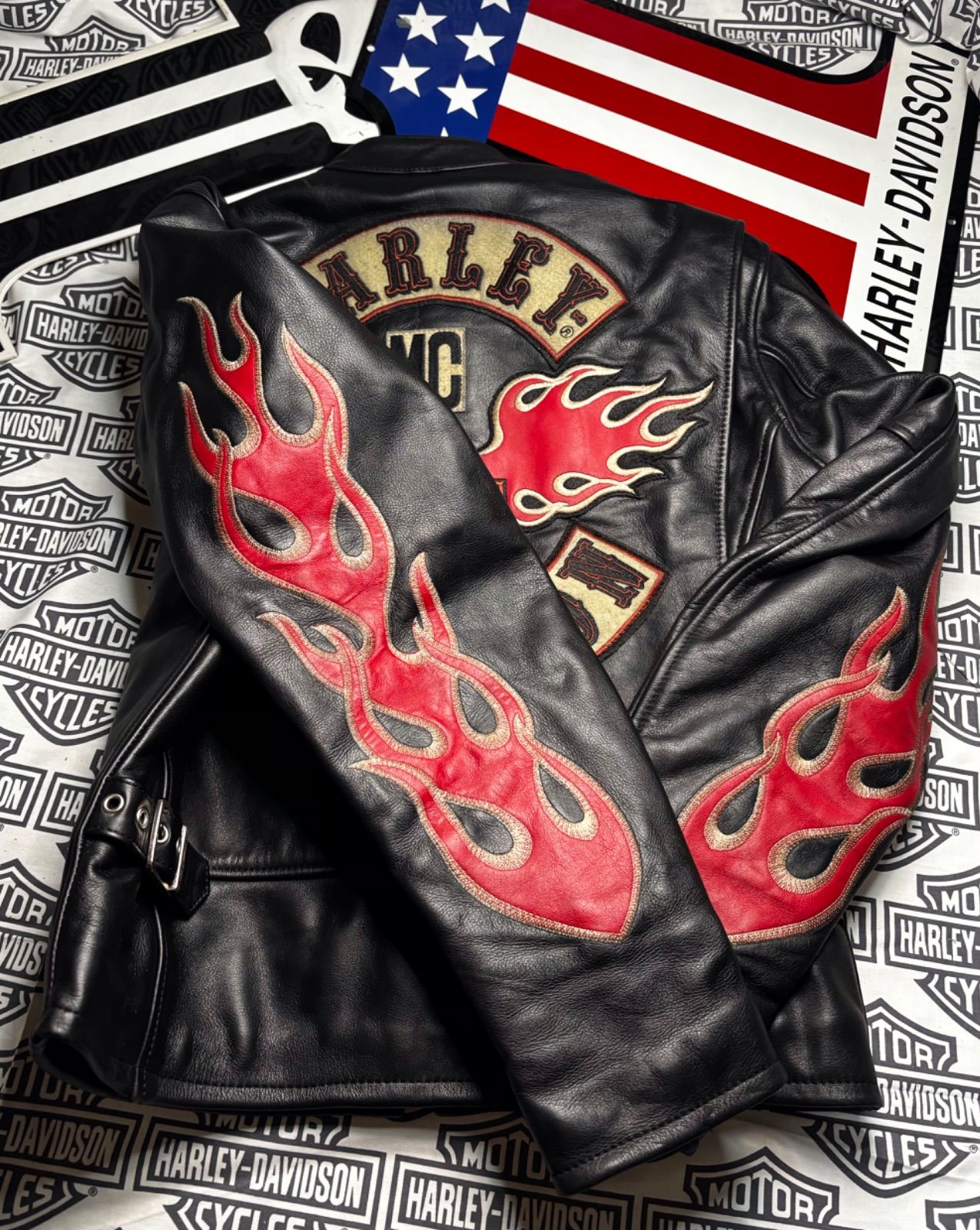 ⭐️ ハーレーダビッドソン 背面&袖・金糸・本革製パッチの限定