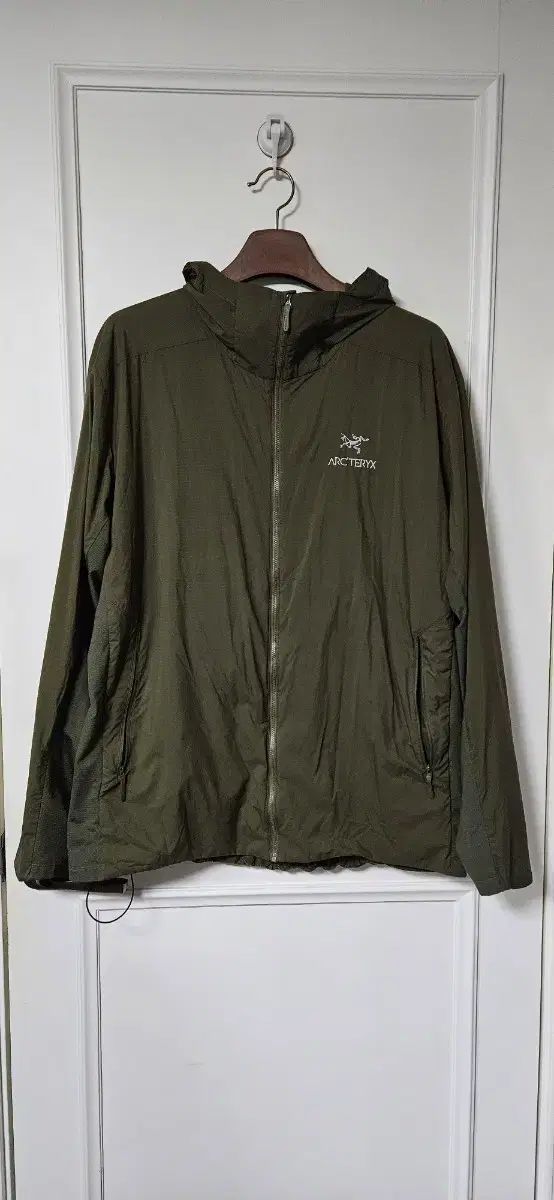 XXL ARC TERYX アトム SL フーディ タツ