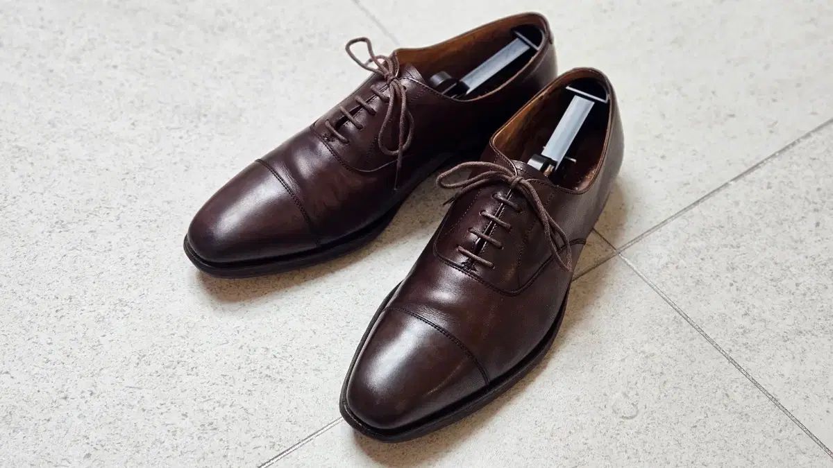 クロケット ジョーンズ ブラウン キャップトゥ オックスフォード シューズ スーツ 靴 バーウィック ローク リーガル ダービー
