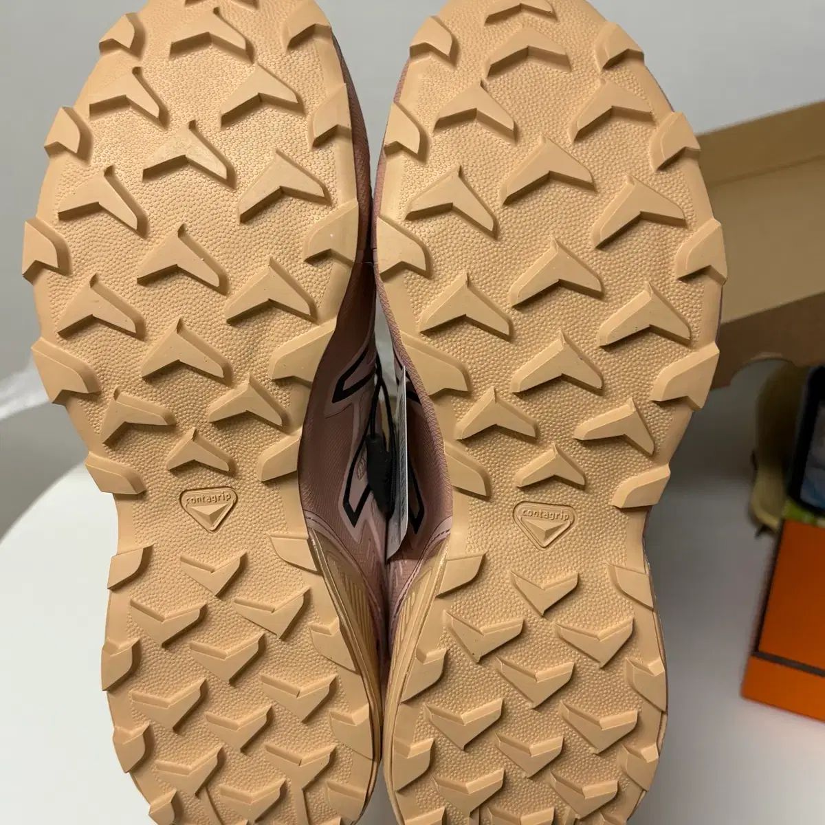 サテン マホガニー