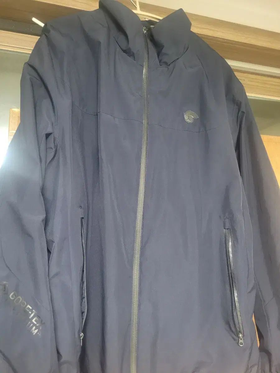 ネパ ゴアテックス インフィニウム 防風 ウィンドブレーカー 110