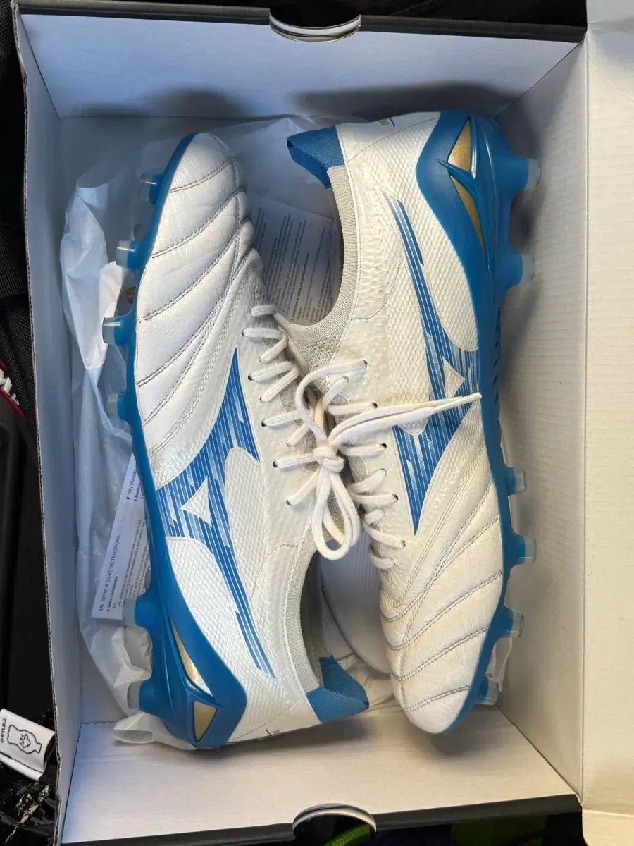 mizuno モレリア NEO IV B エリート 白 レーザー ブルー 280 mm