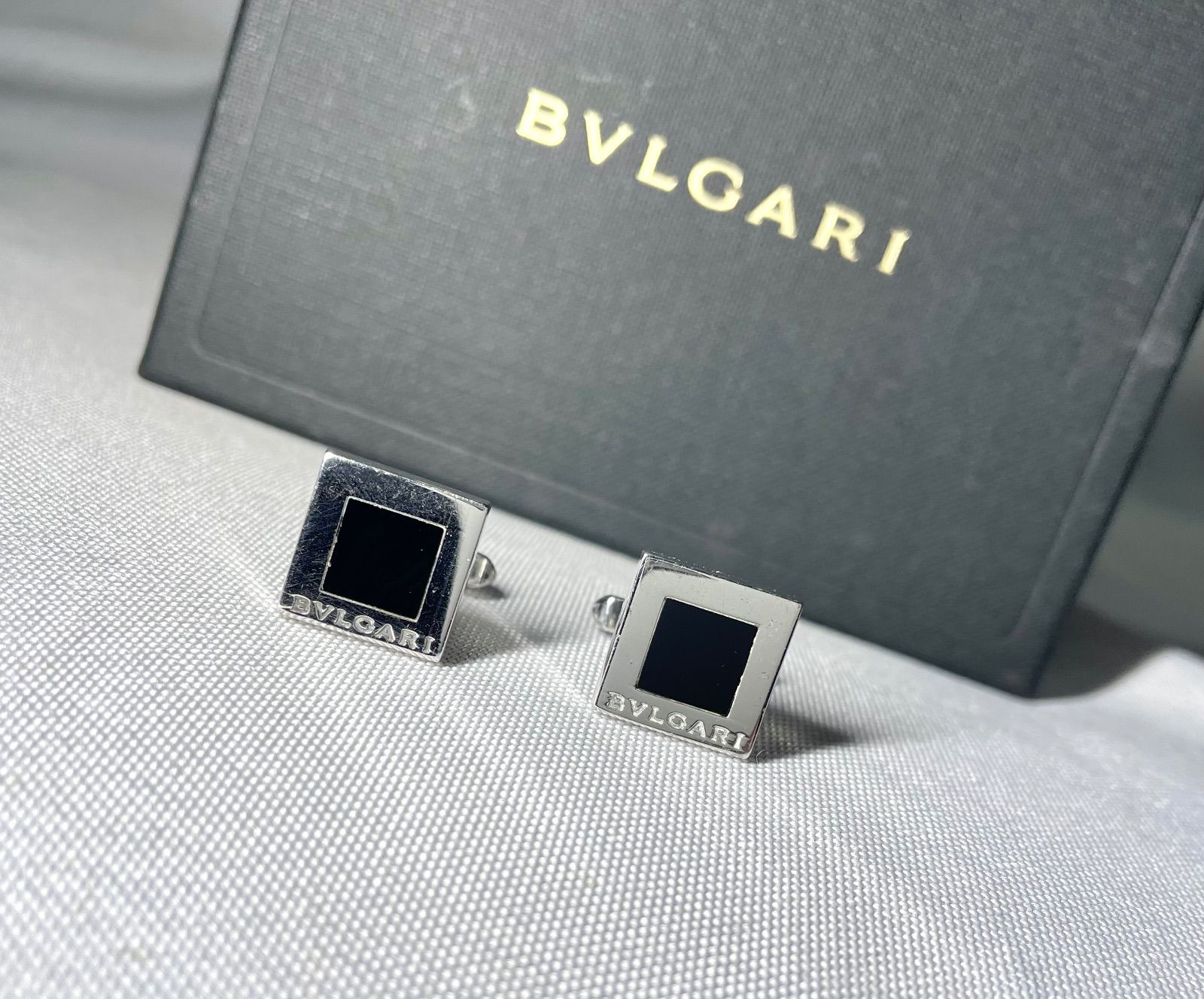 BVLGARI ブルガリ ブランドロゴブラックオニキス & 鏡面スターリング