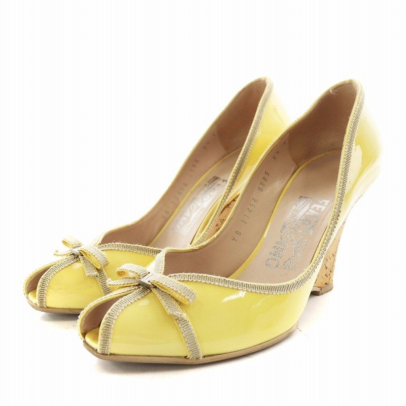 サルヴァトーレフェラガモ Salvatore Ferragamo ヴァラリボン パンプス