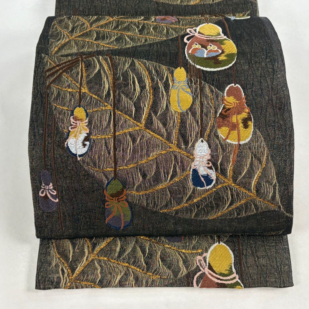 袋帯 名品 落款 瓢箪 葉 刺繍 金糸 黒灰 お太鼓柄 正絹 【】 【公式通販】