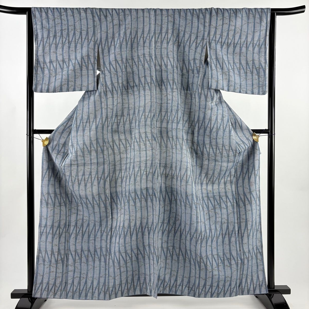 小紋 身丈162 cm 裄丈65 M 袷 川村久太郎 紬地 落款 竹 よろけ縞 青灰色 正絹