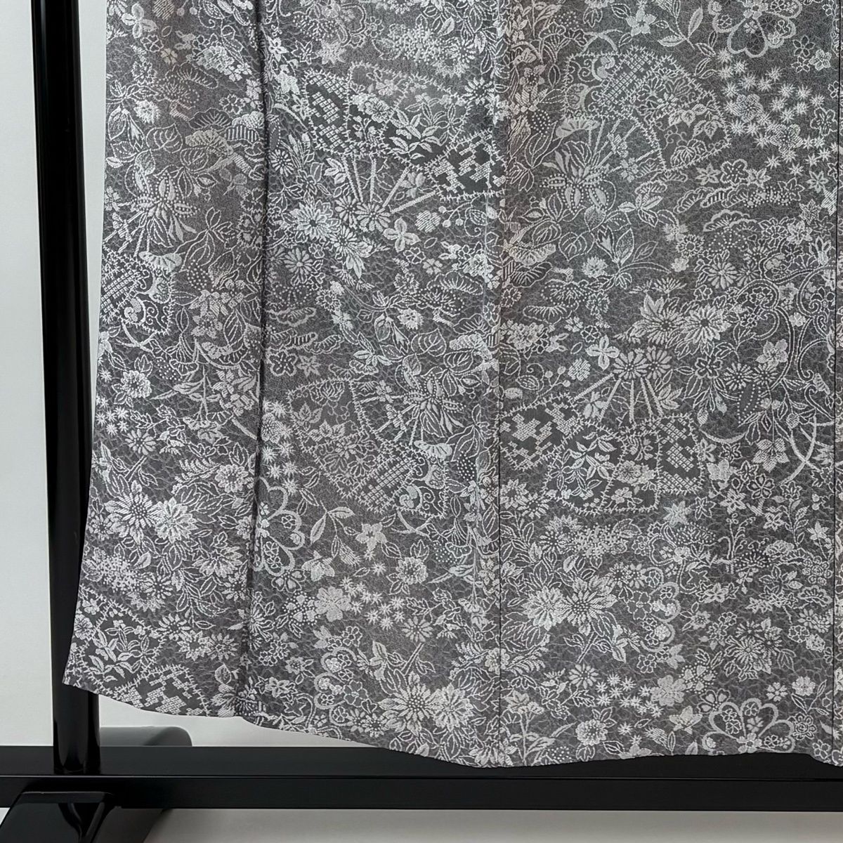 小紋 身丈157 cm 裄丈64 M 単衣 紋意匠 草花 扇 灰色 正絹