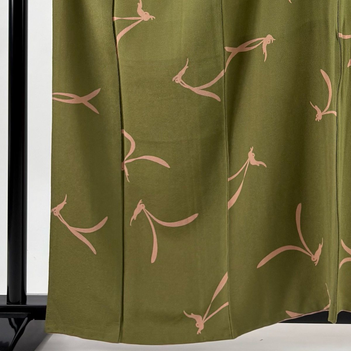 小紋 身丈160 cm 裄丈66 M 袷 うさぎ 縮緬 茶緑色 正絹