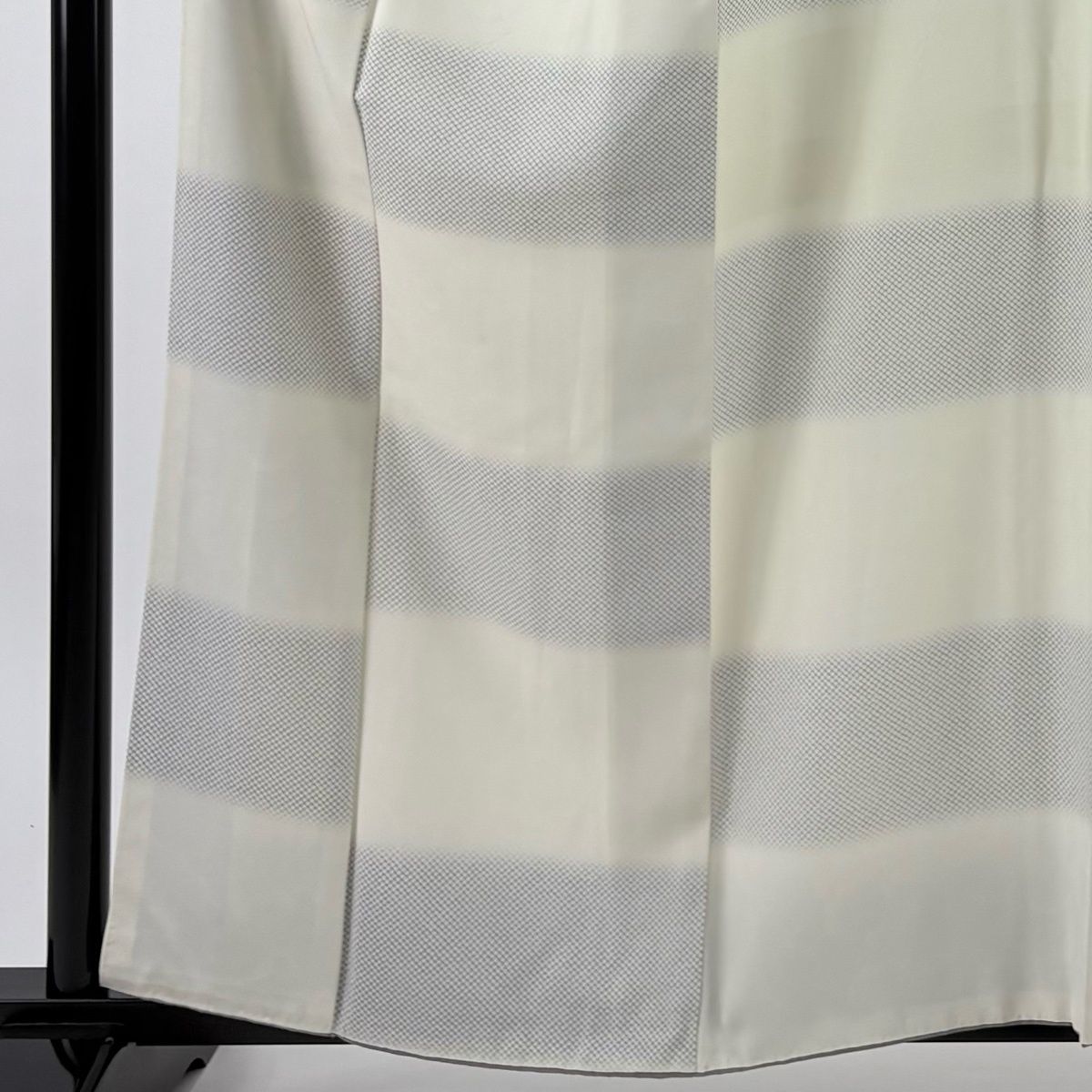 小紋 身丈160.5 cm 裄丈64 M 袷 変わり市松 クリーム 正絹