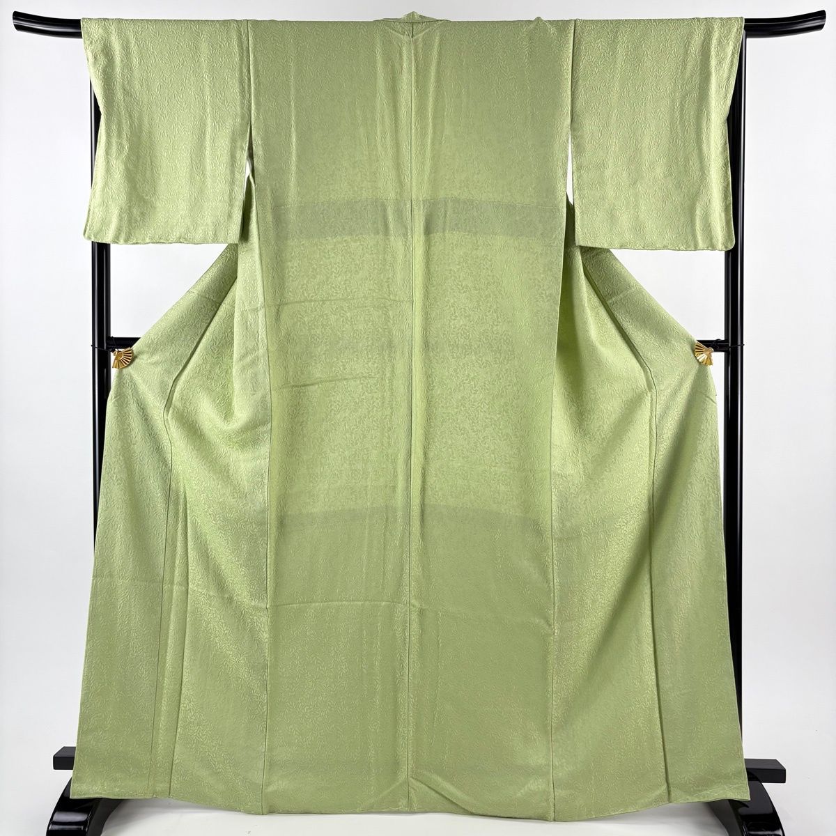 色無地 身丈166.5 cm 裄丈67.5 L 袷 地紋 薄緑 正絹 秀品