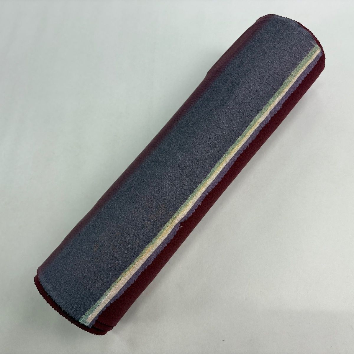  反物 秀品 色無地 落款 泥草木染 炎の舞 地紋 えんじ色 正絹 その他 着物反物