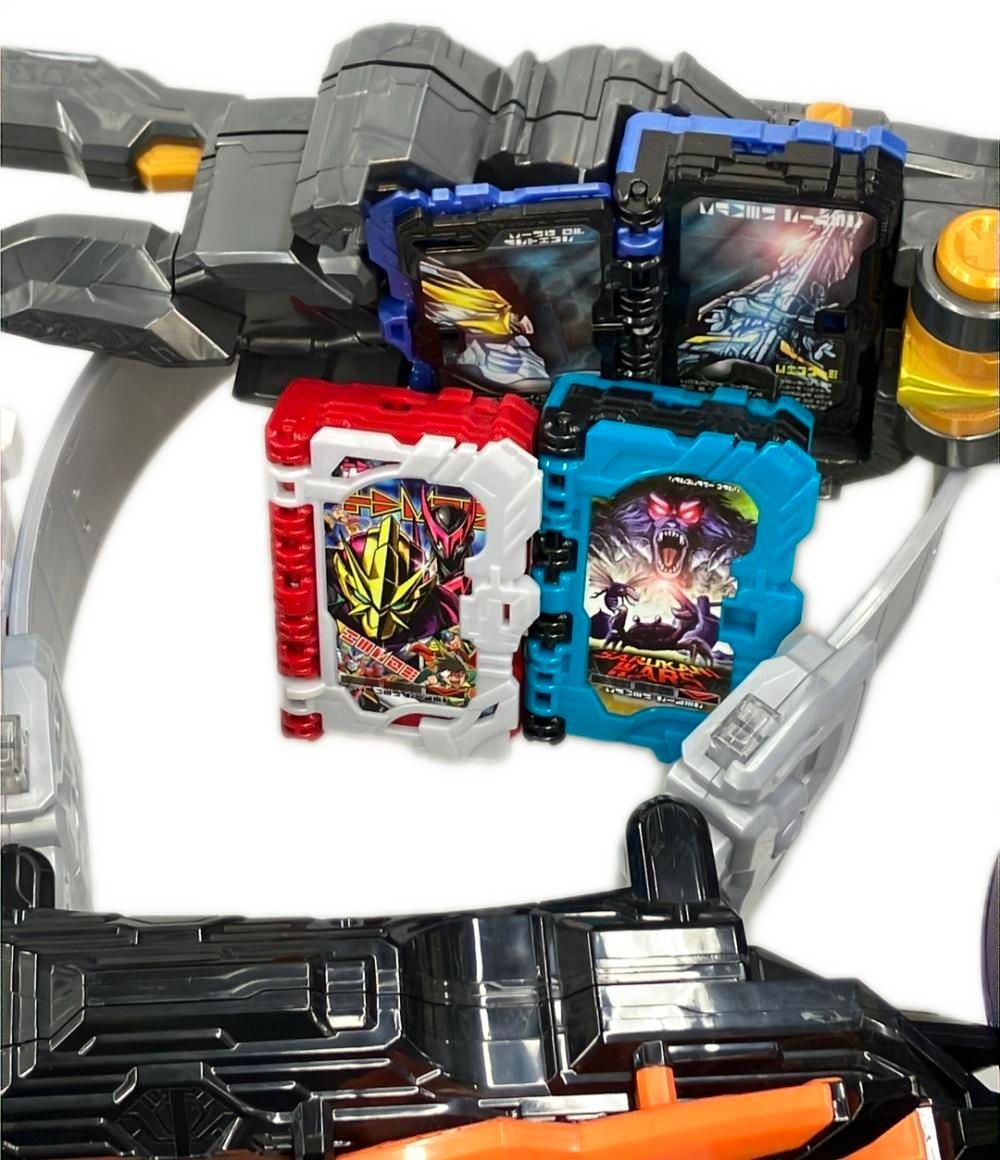 DXキングエクスカリバー＆キングオブアーサーワンダーライドブック DXキングエクスカリバー バンダイ 仮面ライダーセイバー 他 武器＆変身玩具 仮面ライダー BANDAI DXキングエクスカリバｰ&amp;キング | キングオブアーサーワンダーライドブック 聖剣から巨大ロボに変形！「DXキングエクスカリバー＆キングオブ ＆ [BANDAI] DXキングエクスカリバー＆キングオブアーサーワンダーライドブックで DX聖剣ソードライバー（DXキングエクスカリバー＆キング
