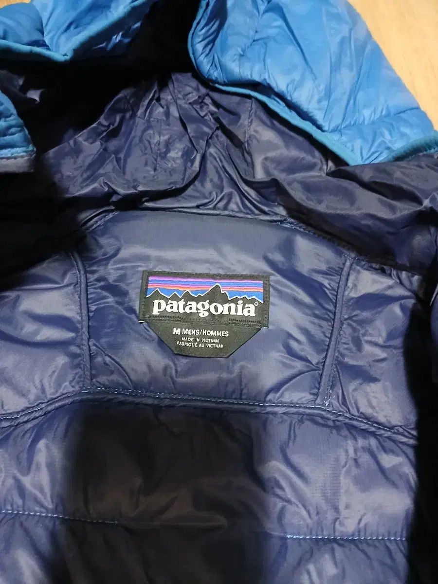 パタゴニア マクロパフ フーディー