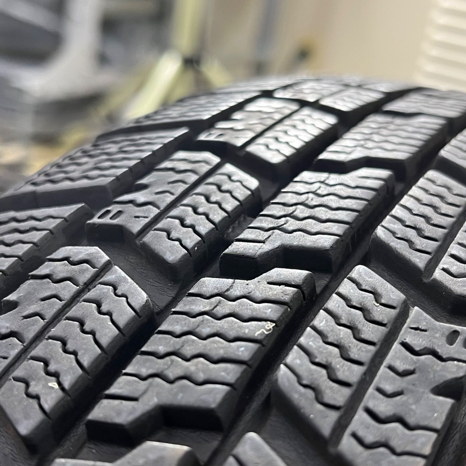 スタッドレスタイヤ