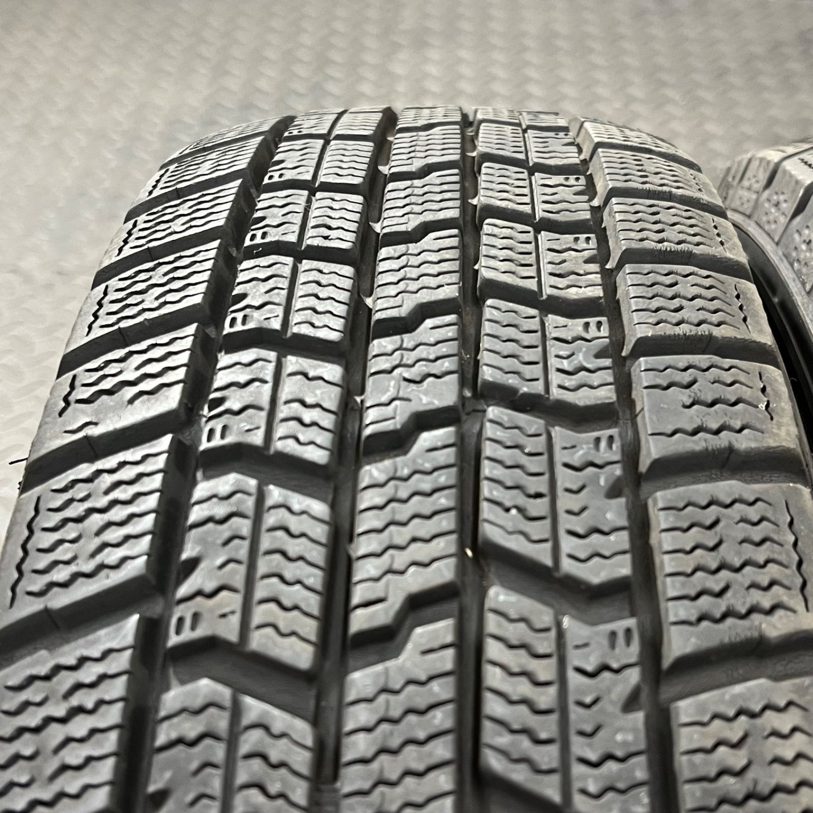 WGN スタッドレスタイヤ