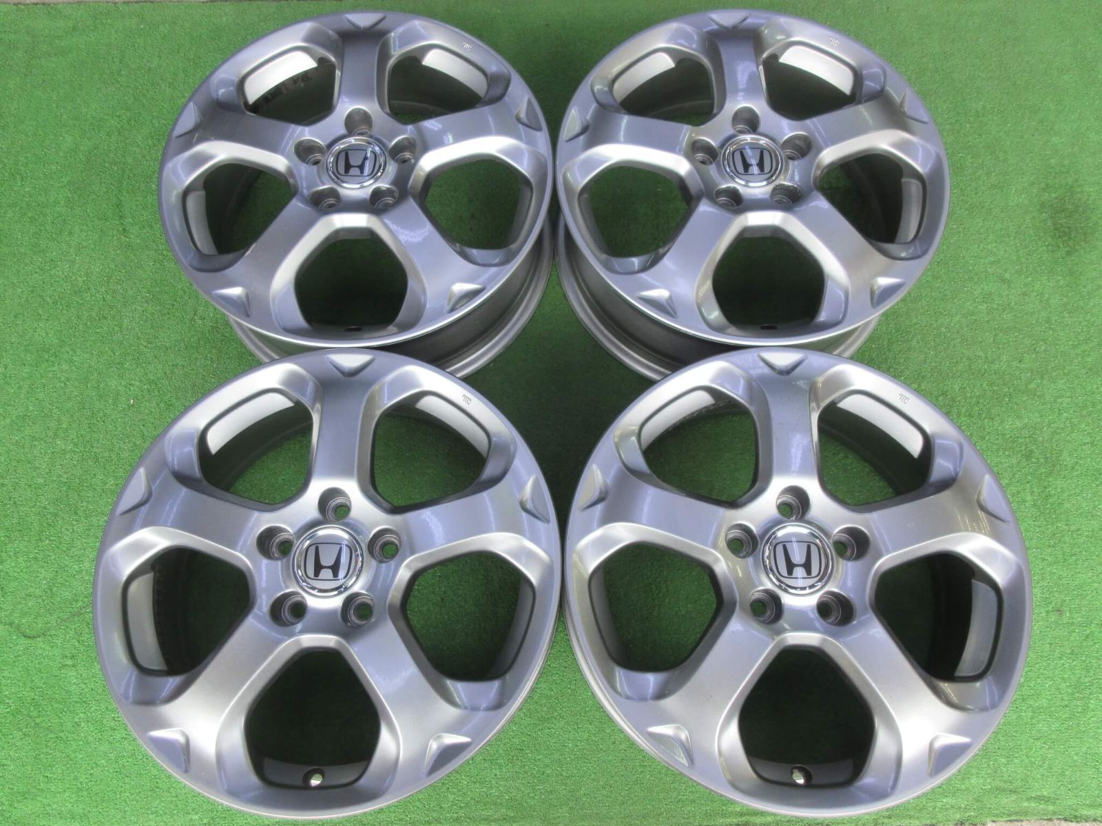 ホンダ ストリームＲＳＺ ホイール 6 J 17 5 H 114 3 55 お探しの方是非いかがですか 2