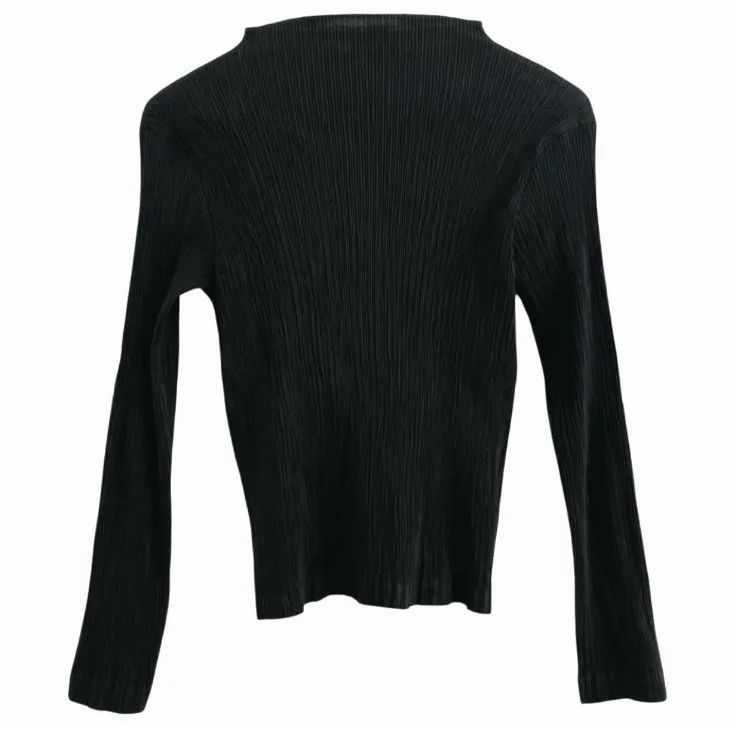 イッセイミヤケ　ホワイトレーベル　長袖　黒 ISSEY MIYAKE WHITE LABEL イッセイミヤケ ホワイトレーベル 長袖