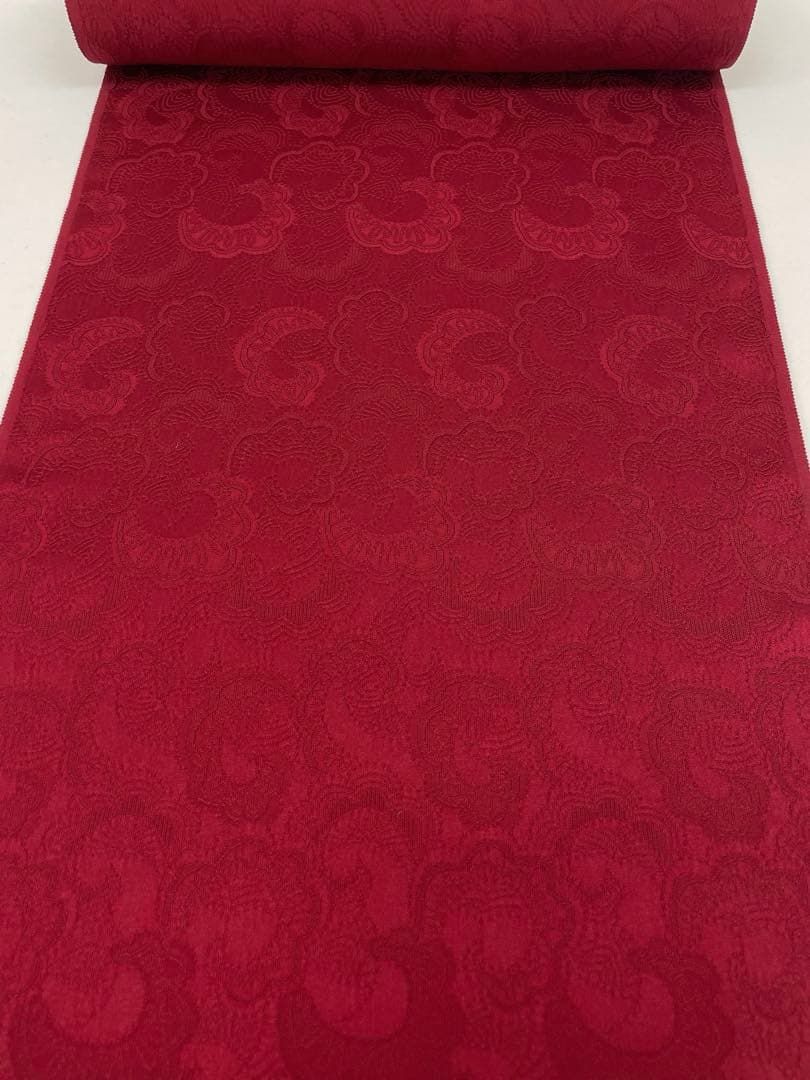 コート地 ふくれ織 紋意匠 立涌文様 深緋色 正絹 反物 コート地 ふくれ織 紋意匠 朱・緋色 正絹 反物 T9145 - メルカリ